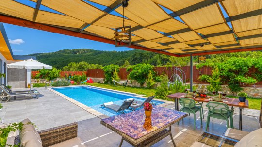Villa Kır Bahçesi
