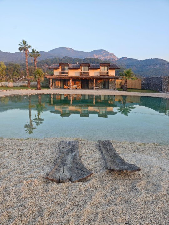 Villa Calybs