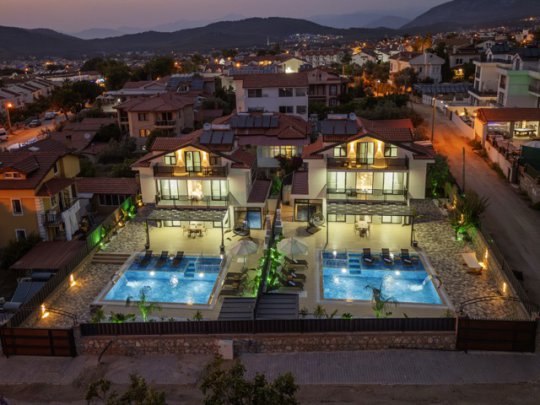 Villa Fullmoon