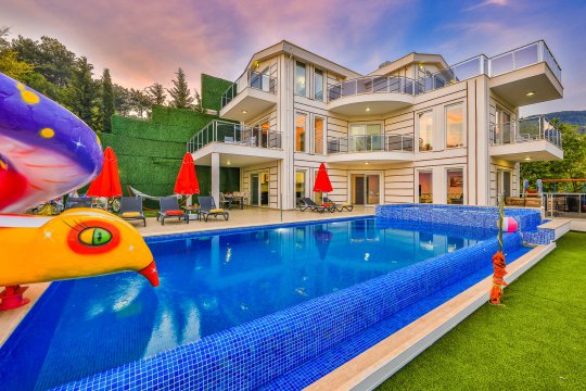 Villa Şirina