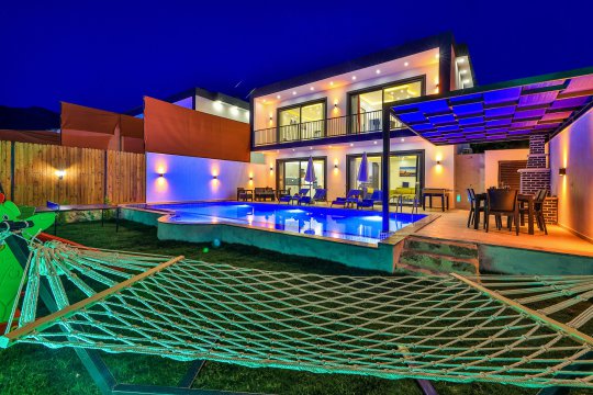Villa White Castle